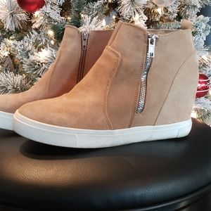 Steve Madden wedge leather booties